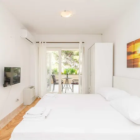 House Ariva - With Balcony 2 Adults - A2 아파트 *