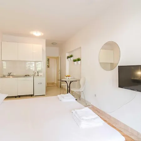 Apartman House Ariva - With Balcony 2 Adults - A2