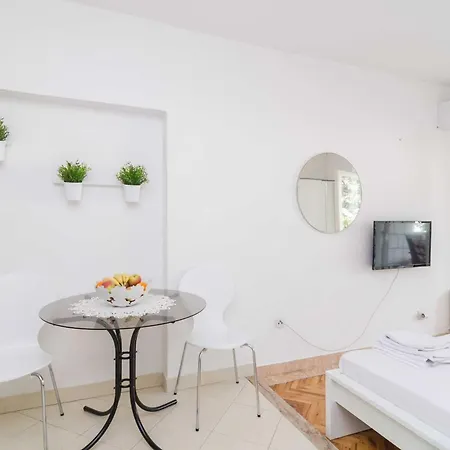 Apartment House Ariva - With Balcony 2 Adults - A2